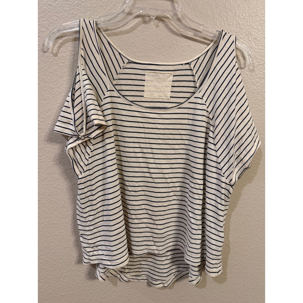 Guess Striped Cold Shoulder Tee Shirt Top Women's XS Navy White Button Detail